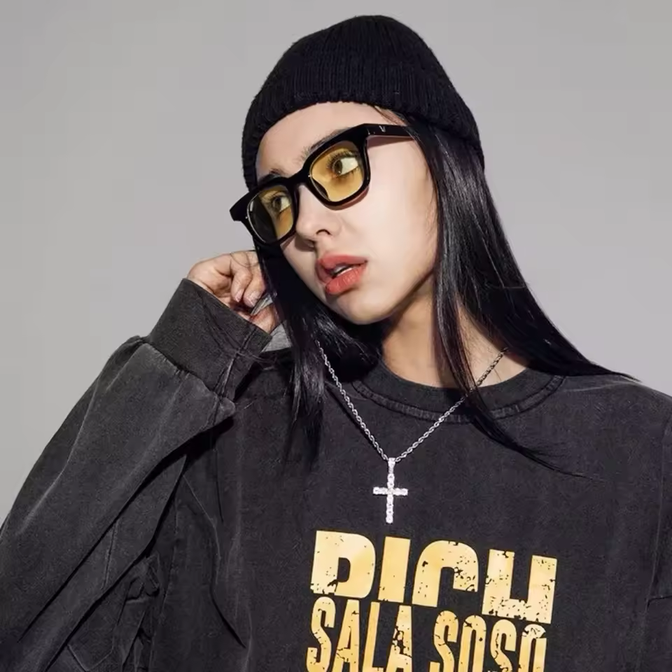 Cross Pendant Necklace Zircon Chain Iced  Diamond Sparkling Out Exquisite Bling Jewelry Fashion Trendy Creative Twisted Chain Long Necklace for Women Men Cross Necklace Love Gift