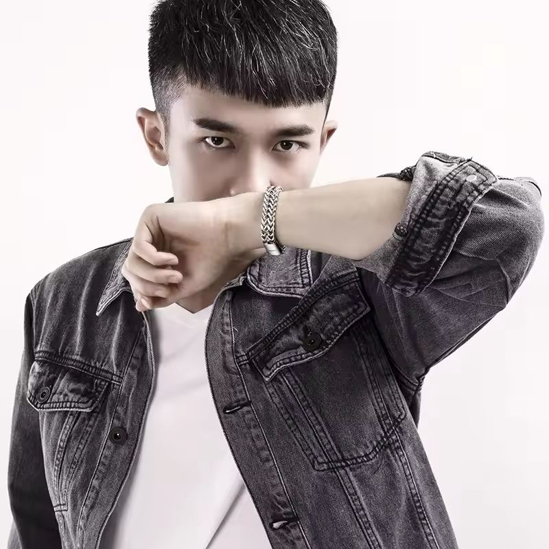 Men Stainless Steel Bracelet Braided Double Row Front and Rear Fish Scale Alloy Magnetic Buckle Bracelet Keel Jewelry Trendy Wrist Chain Classic Fashion