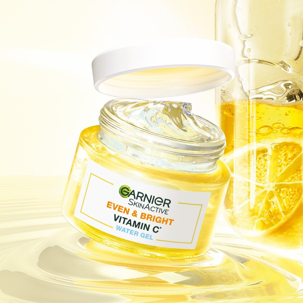 【Discounted】Garnier Skin Active Vitamin C Brightening Glow Jelly Moisturiser 50ml