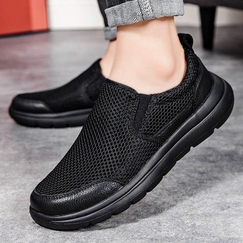 Men's shoes all-season mesh slip-on casual shoes non-slip breathable soft-soled black shoes lightweight walking shoes men's sports shoes