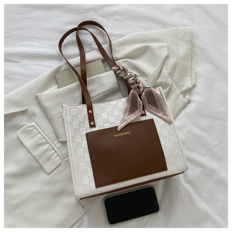 New Arrivals PU Leather Shoulder Bag with Zipper Closure, Stylish and Spacious Tote Bag for Women, No Washing Required