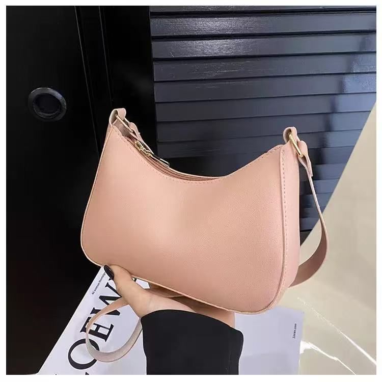 New Arrivals Fashion Handbag Small Square Bag Western Style Shoulder Bag Fashion Handbag Underarm Bag