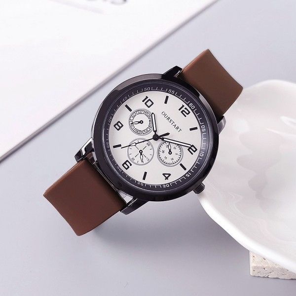 Men Simple Temperament Leisure High Appearance Level Couple Table