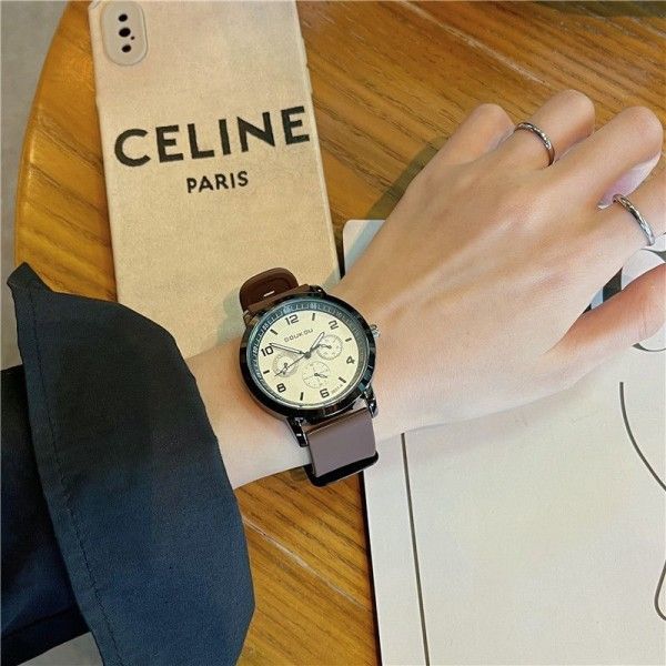 Men Simple Temperament Leisure High Appearance Level Couple Table