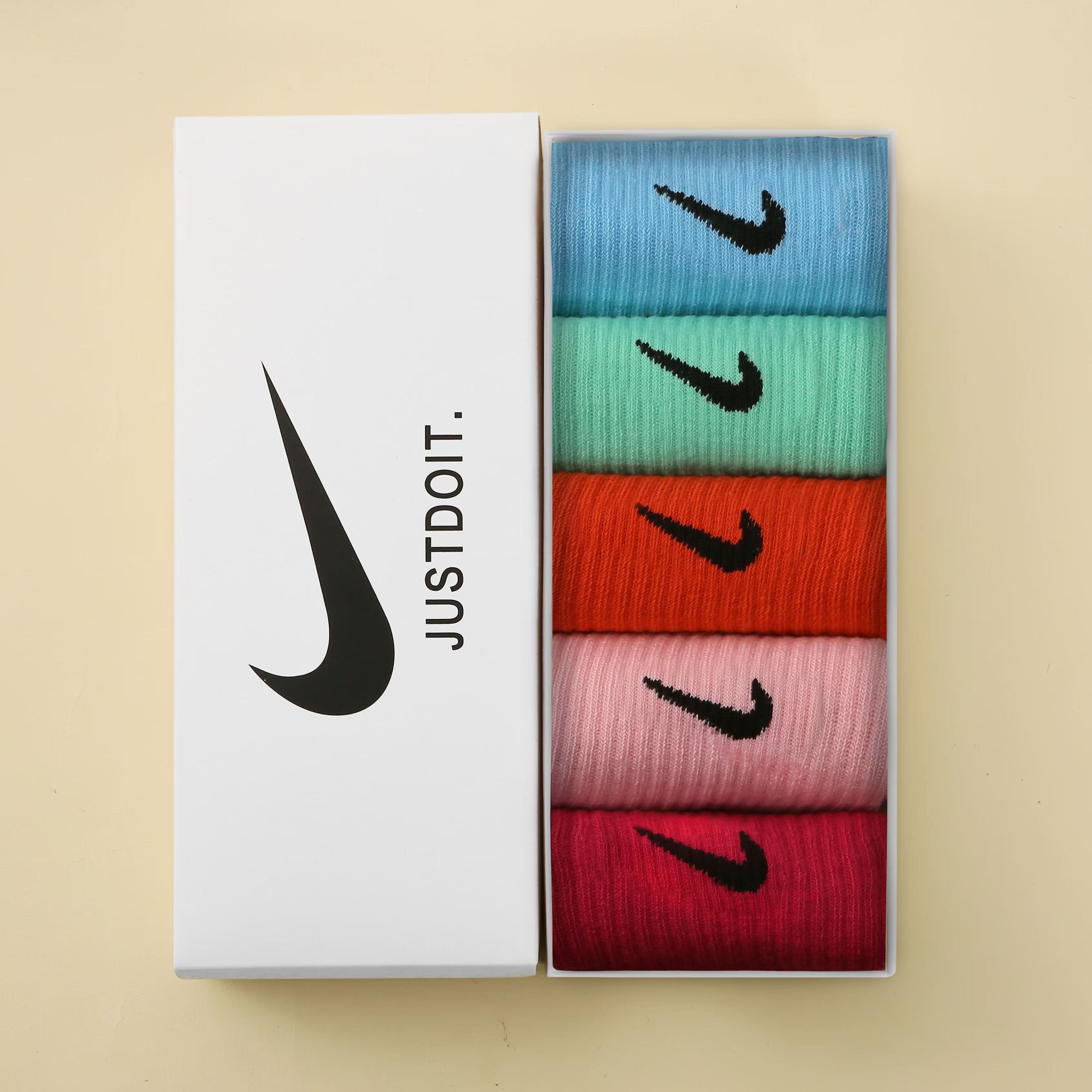 5 Pairs High Quality Men's Socks Men's medium socks Men's autumn and winter sports socks Men's cotton socks