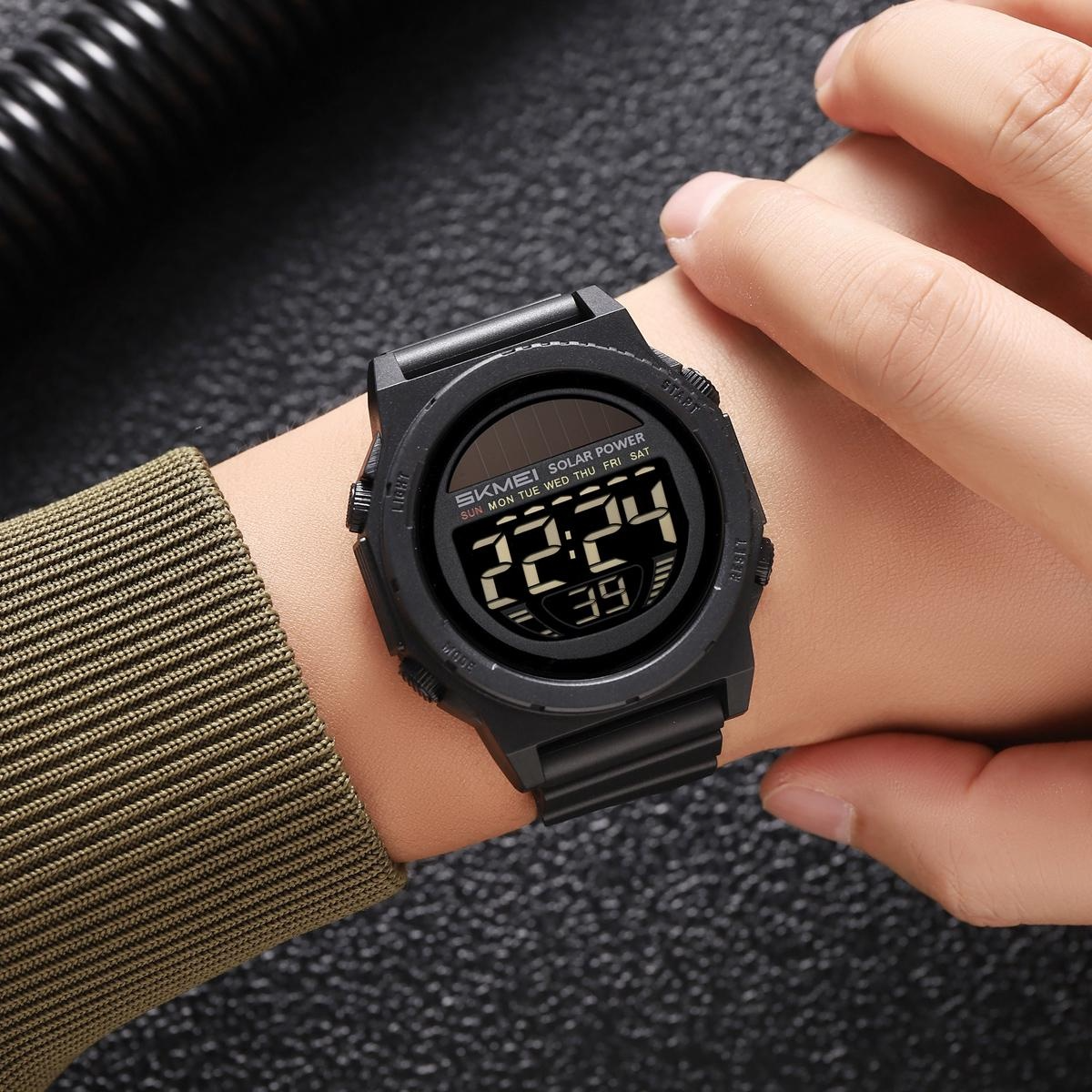 SKMEI 2358 Fashion Leisure Man Waterproof Digital Chronograph Alarm Date EL Light Solar Energy Function Round Dial ABS Case TPU Strap Design Male Wristwatch