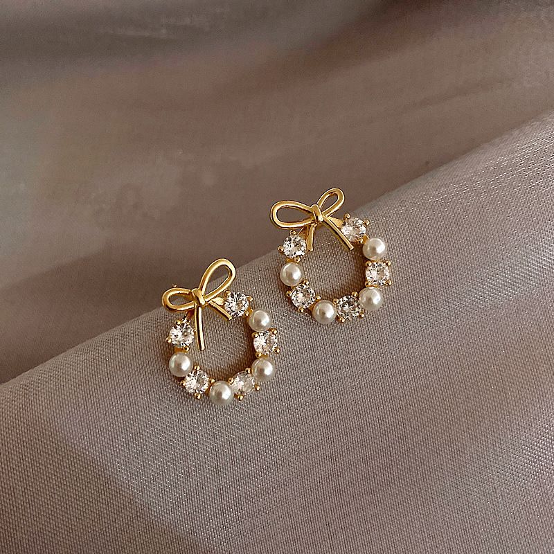 New Silver Pin Earrings Popular High-grade Earrings Design Pearl Earrings Tiny Temperament Premium Earring Beautiful Women's Earrings