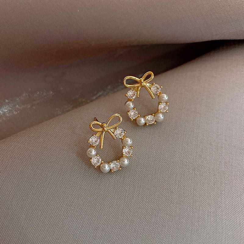 New Silver Pin Earrings Popular High-grade Earrings Design Pearl Earrings Tiny Temperament Premium Earring Beautiful Women's Earrings