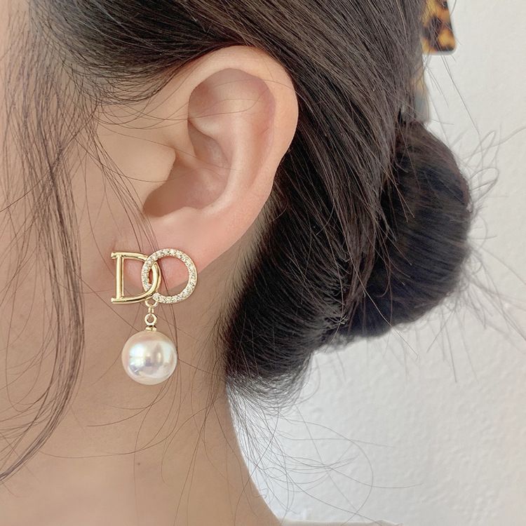 New Silver Pin Earrings Popular High-grade Earrings DO Pearl Earrings 
Simple Temperament Premium Earring Beautiful Women's Earrings