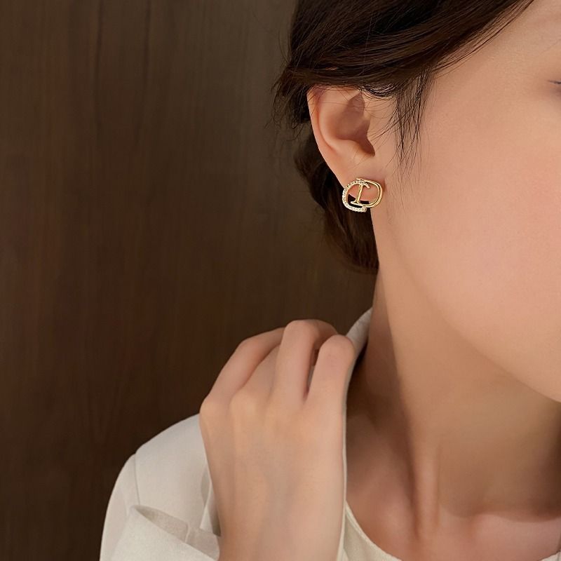 New Silver Pin Earrings Popular High-grade Earrings CD Letter Earrings 
Niche Designs Premium Earring Beautiful Women's Stud Earrings