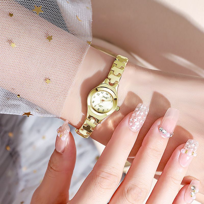 New Fashion Steel Belt Bracelet Women's Watch Girl's Style Small Dial Temperament Wrist Watch Simple High-end Quartz Watch With High Aesthetic Value