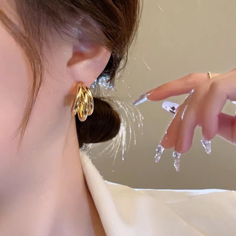 Silver Needle High-End Simple Temperament Niche Personality Earrings Women's Earrings Unique Temperament Earrings