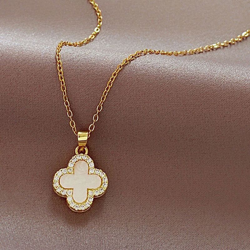 Hot Sale Four Leaf Clover Small Pendant Girls Fashion Temperament Necklace Light Luxury Personality Simple Collarbone Chain