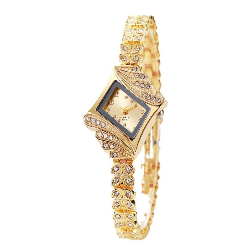 New Niche Women's Watch Women's Style Fashionable Steel Belt Bracelet Style Rhinestone Unique Quartz Watch