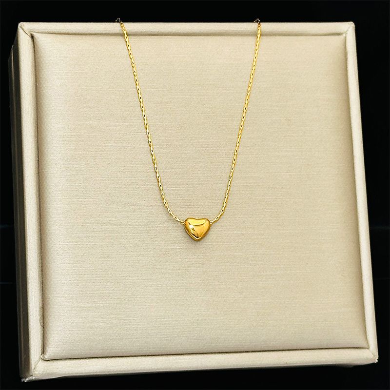 Hot Sale Compact Exquisite Titanium Steel Heart-Shaped Golden Necklace For Women Featuring Elegant Design Non-Fading Metal Heart-Shaped Clavicle Chain