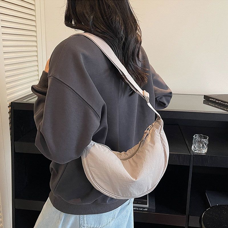 Thickened Style Hot Selling Unisex Messenger Bag Fashionabl Practical Small Bag Nylon Lightweight Small Crossbody Bag Versatile Single Shoulder Bag