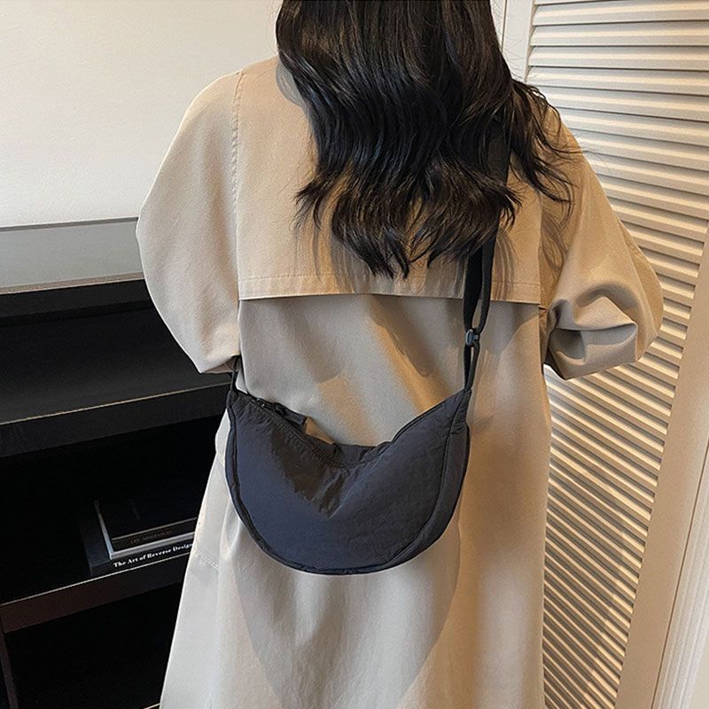 Thickened Style Hot Selling Unisex Messenger Bag Fashionabl Practical Small Bag Nylon Lightweight Small Crossbody Bag Versatile Single Shoulder Bag