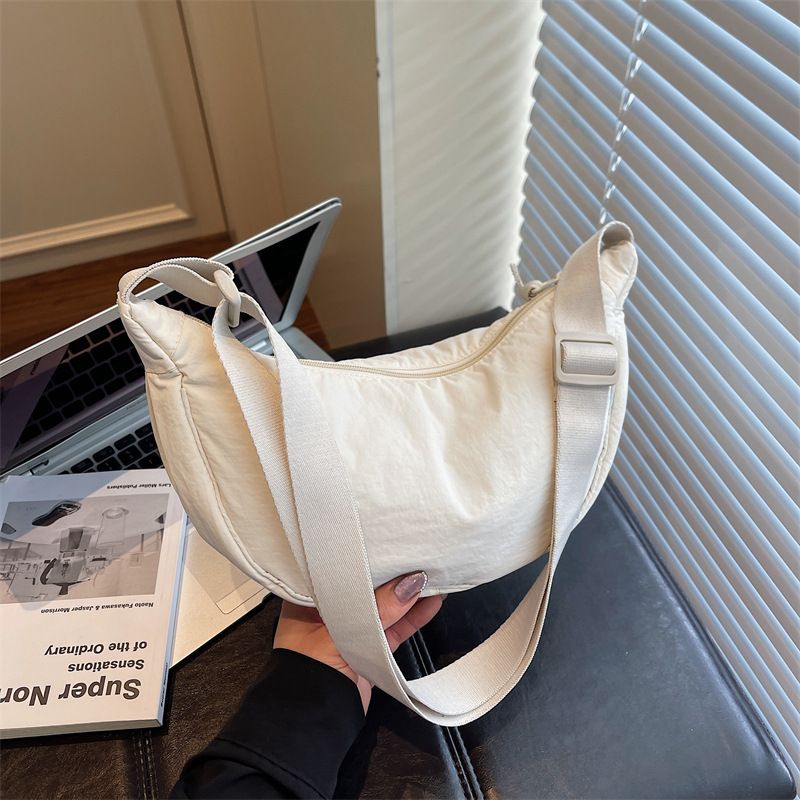 Thickened Style Hot Selling Unisex Messenger Bag Fashionabl Practical Small Bag Nylon Lightweight Small Crossbody Bag Versatile Single Shoulder Bag