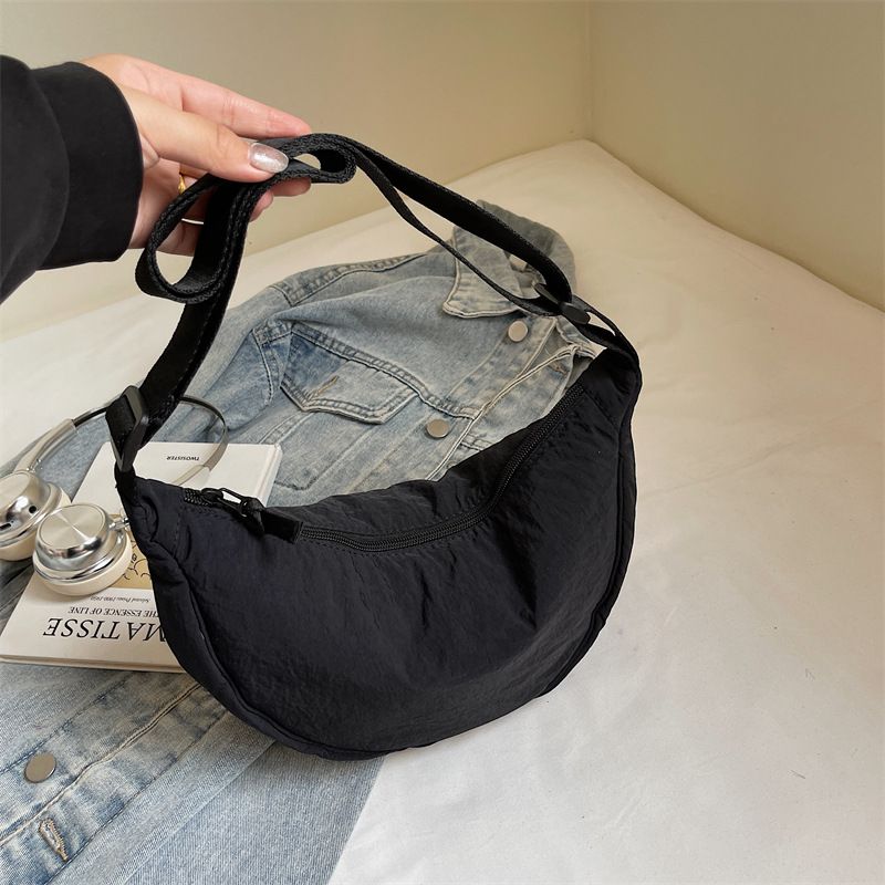 Thickened Style Hot Selling Unisex Messenger Bag Fashionabl Practical Small Bag Nylon Lightweight Small Crossbody Bag Versatile Single Shoulder Bag