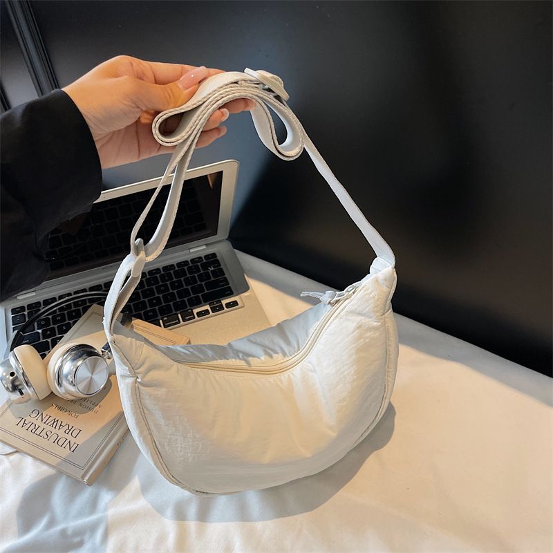 Thickened Style Hot Selling Unisex Messenger Bag Fashionabl Practical Small Bag Nylon Lightweight Small Crossbody Bag Versatile Single Shoulder Bag