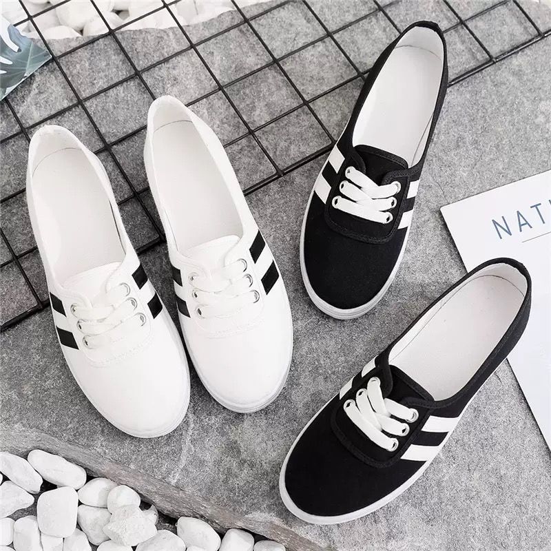 Fashion New Woman canvas shoes flat shoes rubber shoes rubber shoes sports shoesclassic women's shoes student and girl sneakers fashion gifts