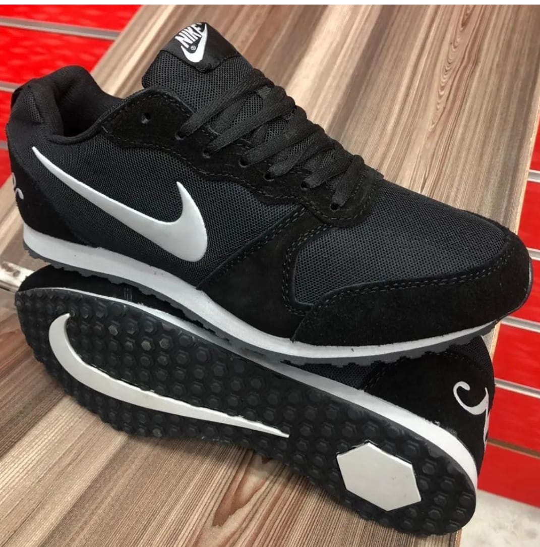 Classic Womens and Mens  Shoes Comfortable Lace Up Sneakers Unisex Fashionable Ladies  and Gentlemens Shoes Low Dunk Sneakers Girls and Boys Sports Shoes


Sizes 41-45