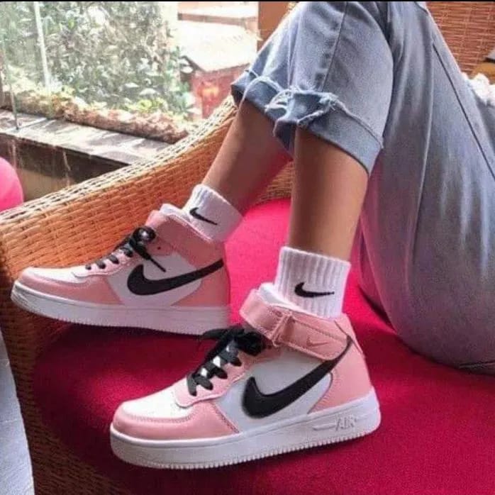 Classic AF1 Airforce  Womens and Mens  Shoes Comfortable Lace Up Sneakers Fashionable Ladies  and Gentlemens Shoes Low Dunk Sneakers Girls and Boys Sports Shoes


Sizes 37-42