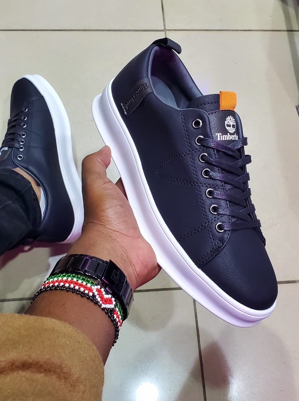 Timberland Casual  Classic Mens and  Womens Shoes, Unisex  Comfortable Lace Up Sneakers Fashionable Unisex  Shoes Low Cut Sneakers Girls and Boys Sports Shoes

Sizes (40-45)