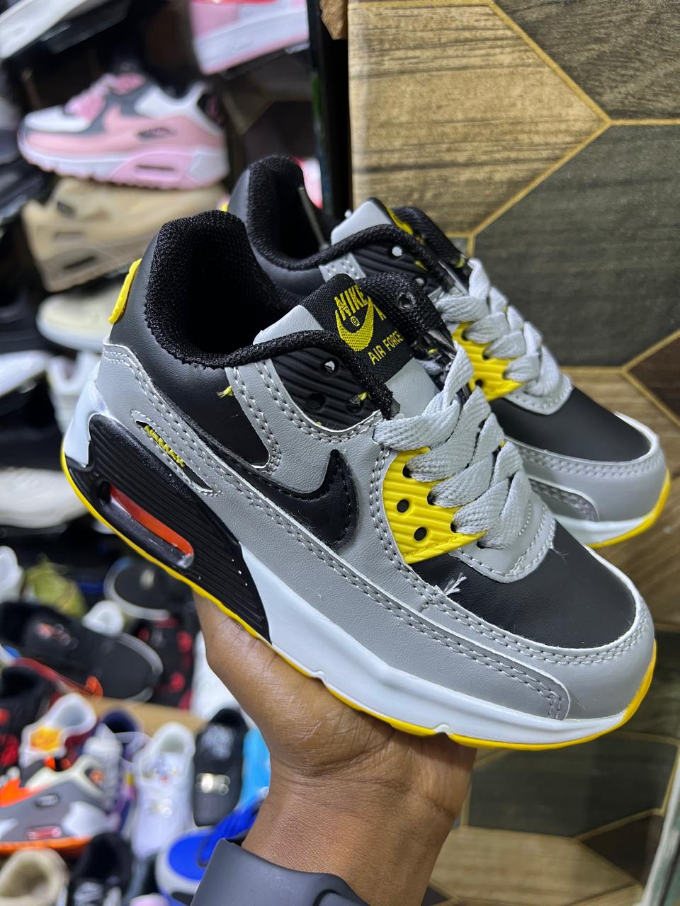 Airmax 90 Elegant  KIDS Boys and Girls Shoes Comfortable Babies Sneakers Sport Shoes


Sizes (25-36)