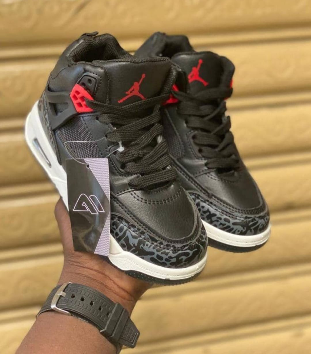 Classic J3 High Cut Kids Shoes Comfortable Lace Up Sneakers Fashionable Babies Shoes High Dunk Boys and Girl Sport Shoe Sneaker Sizes (25-36)