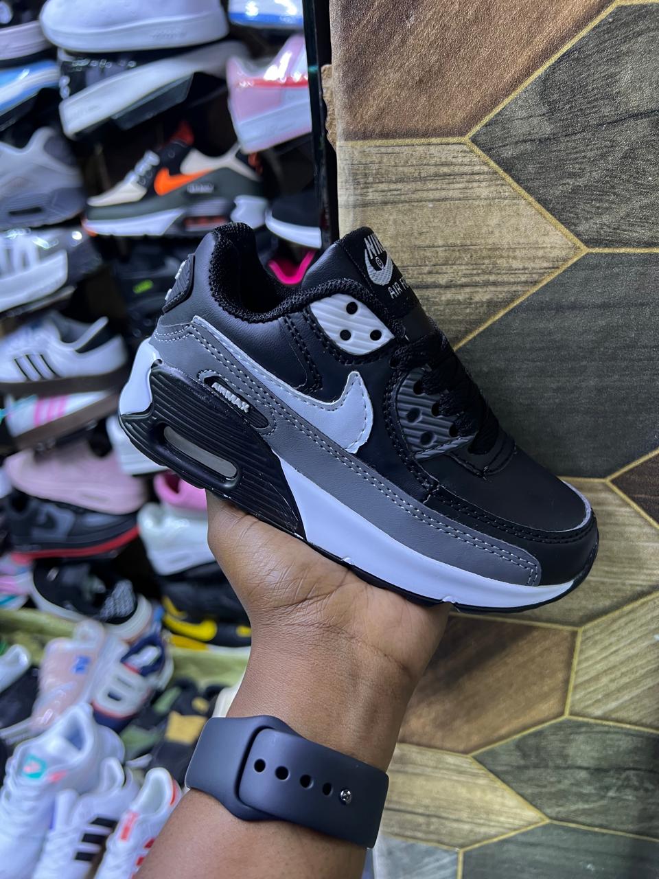 Airmax 90 Classic Boys and Girls Shoes, Unisex Comfortable Lace Up Sneakers Fashionable Unisex Shoes Low Cut Sneakers Kids Sports Shoes