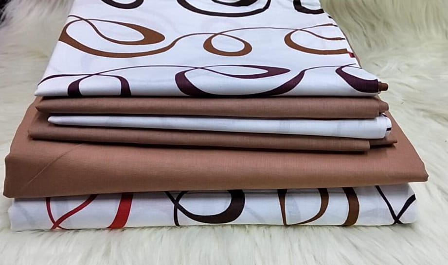 6pcs of 6*7 Mix and match Cotton bedsheets Set comes as 2pcs Bedsheets and 4pcs Pillow Cases Bedding Set
