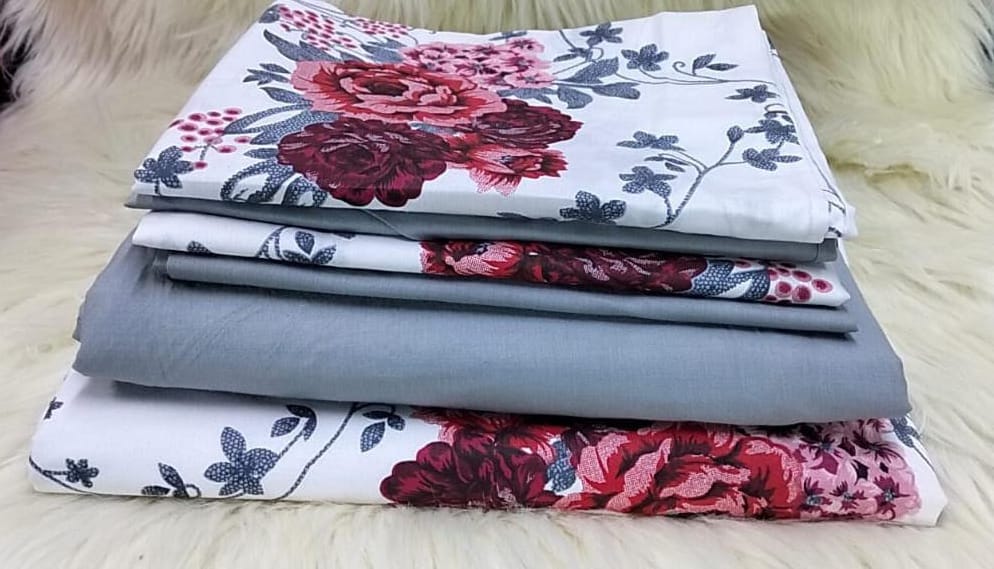 6pcs of 6*7 Mix and match Cotton bedsheets Set comes as 2pcs Bedsheets and 4pcs Pillow Cases Bedding Set