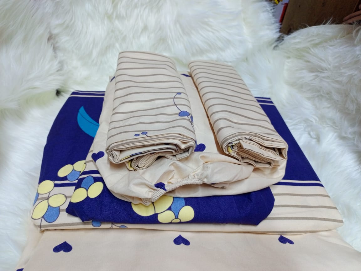 5pcs of 6*7 Pattern Cotton Mattress Cover Bedsheets Set comes as 1pc Fitted Bedsheet Matress Cover, 2pcs Flat Bedsheets and 2pcs Pillow Cases Bedding Set