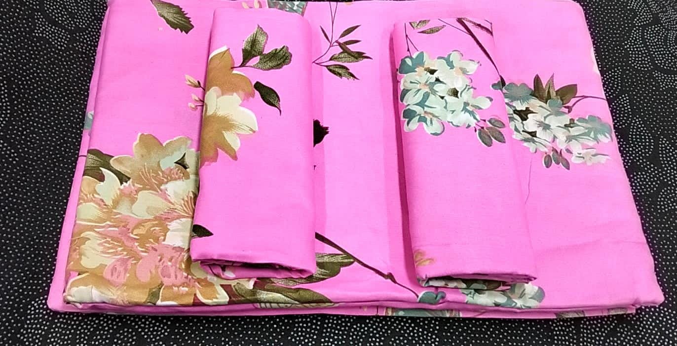 4pcs of 5*6 Bedsheet Set comes as 2pcs Bedsheets and 2pcs Pillow Cases Bedding Set.