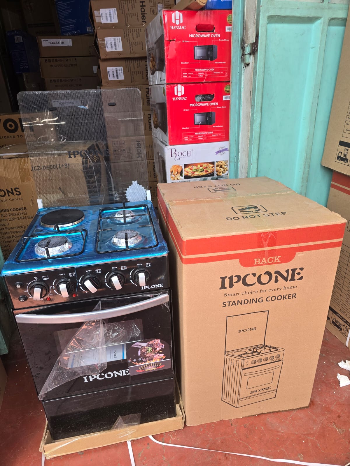 50*55 Ipcone  3+1 Standing Gas Cooker with 3 Gas Burner and One Hotplate Stand Alone Gas Stove Cooker
