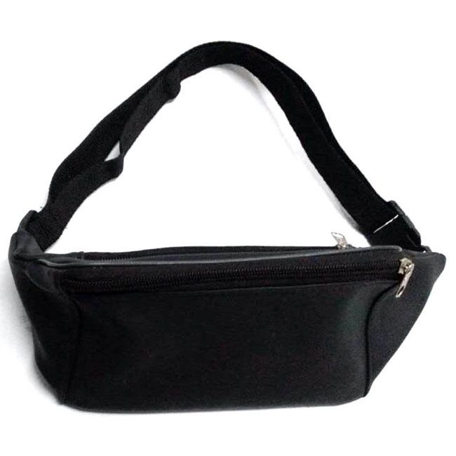 sleek black soft leather waist bag, a versatile accessory designed for both men and women.This stylish bag combines practicality with elegance