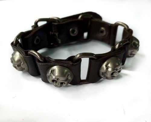 A dark brown skulls leather bracelet easy and comfortable to wear and is very fashionable and durable to have.