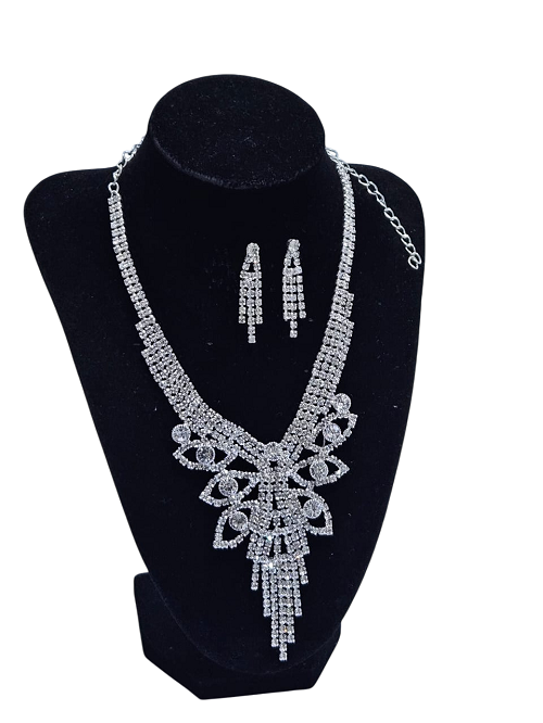Ladies floral crystal silver jewelry set of necklace and matching earrings easy and comfortable to wear and fashionable to have.