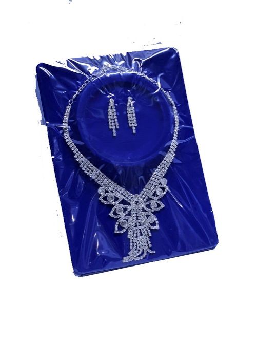Ladies floral crystal silver jewelry set of necklace and matching earrings easy and comfortable to wear and fashionable to have.