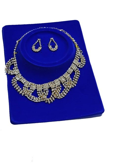 Ladies gold plated jewelry set of a necklace and matching earrings very fashionable and durable to have.