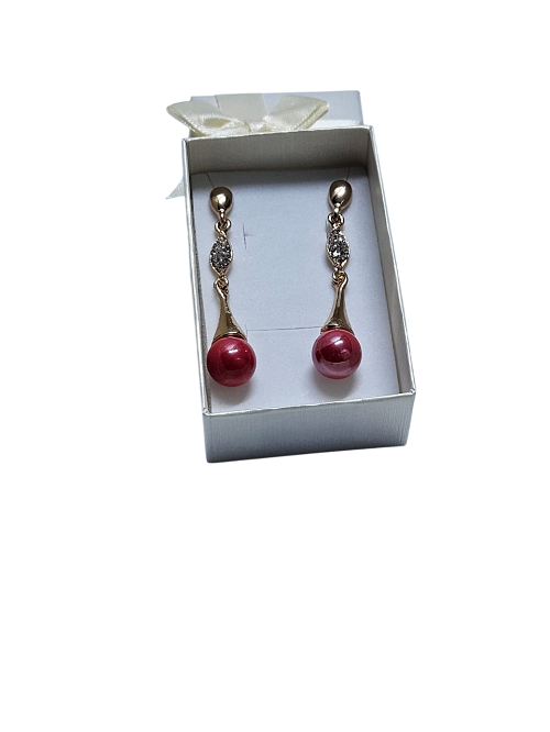 Ladies long drop drop red pearl earrings easy and comfortable to wear, fashionable, durable and best gift to gift your female friends