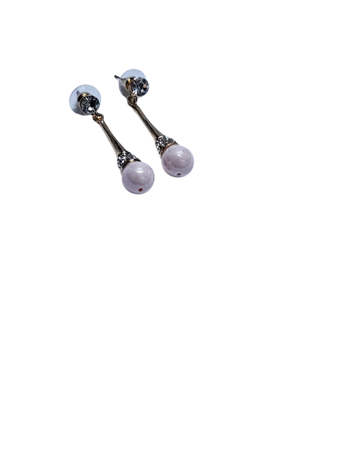Ladies medium white cream pearl earrings easy and comfortable to wear, fashionable, durable and best gift to offer to your female friends