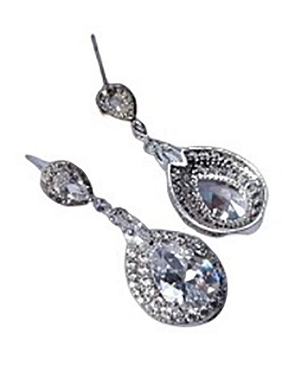 Ladies charming dangle silver earrings easy and comfortable to wear, durable fashionable and best gift to offer to your female friends