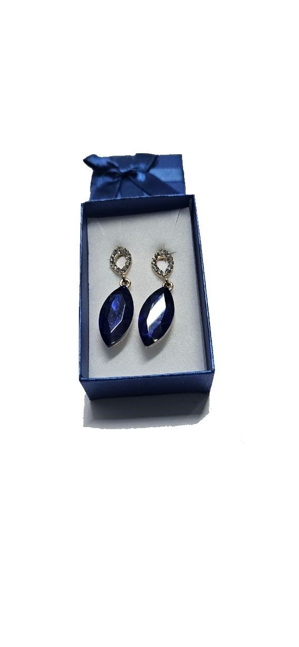 Ladies blue pink maasai cloth sling bag and blue drop down fashion earrings combo classic, durable and best gift to offer.