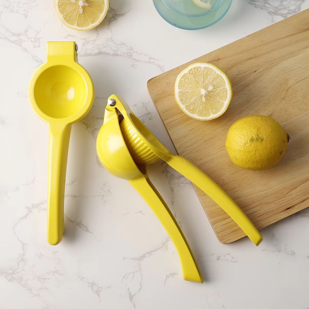 【Hot sales】Household manual lemon squeezer Aluminum Alloy hand press Orange juice machine Portable practical kitchen tools