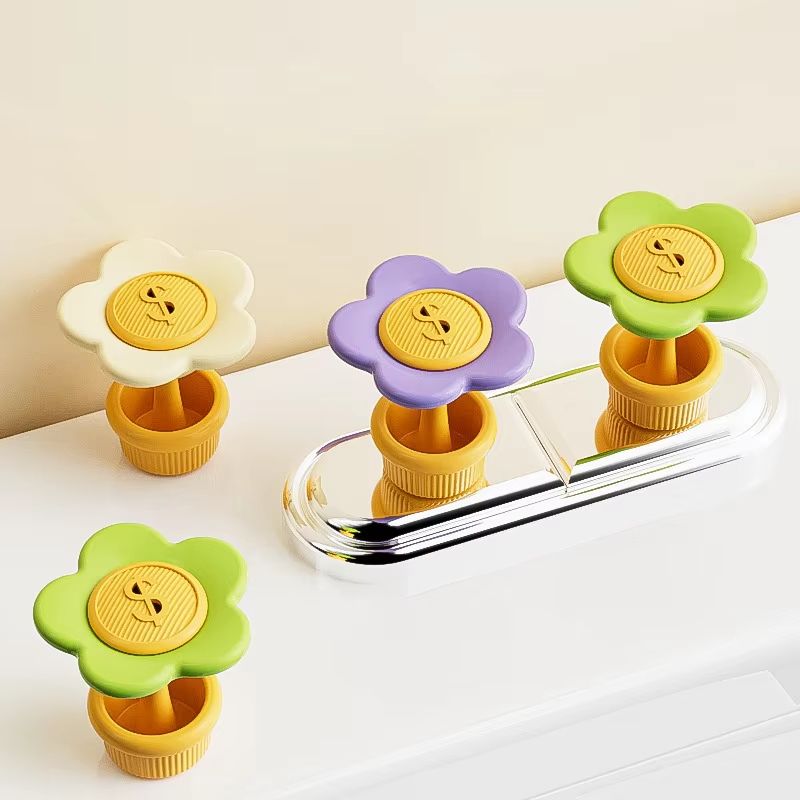 Light Luxury Toilet Press Button Handle Flower Shaped Press Tank Push Flush Switch Bathroom Decor Wardrobe Drawer Pulls