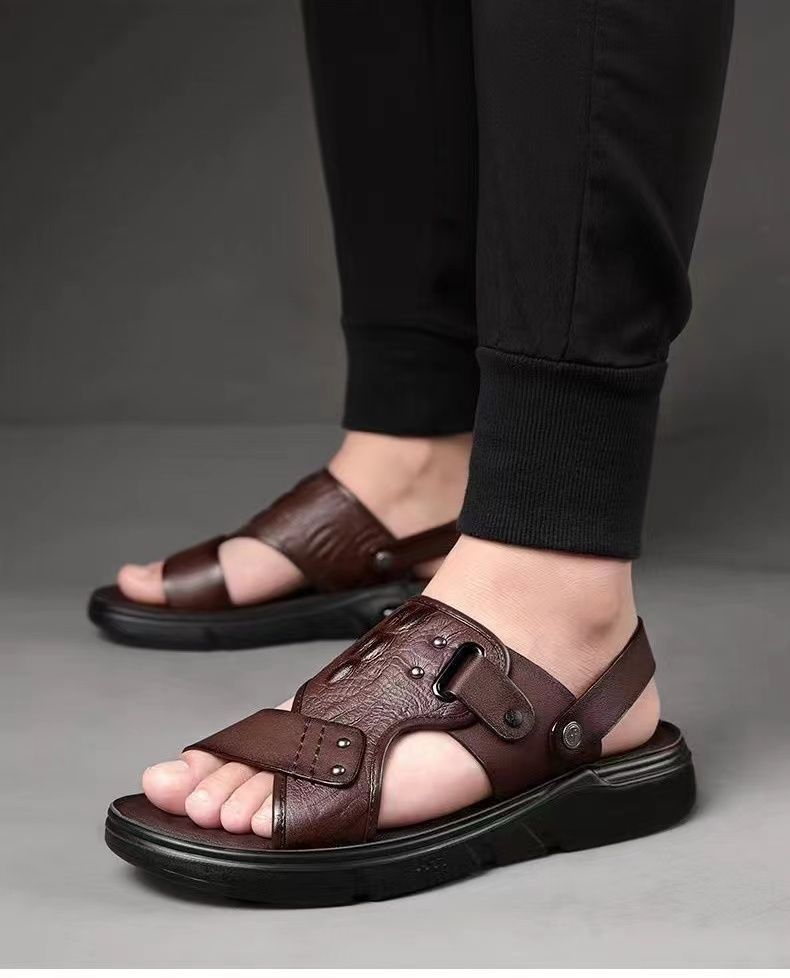 2024 Summer New Fashion Men White Leather Sandals Outdoor Comfortable Breathable Sports Casual Non-Slip Beach Luxury Sandals
No reviews yet