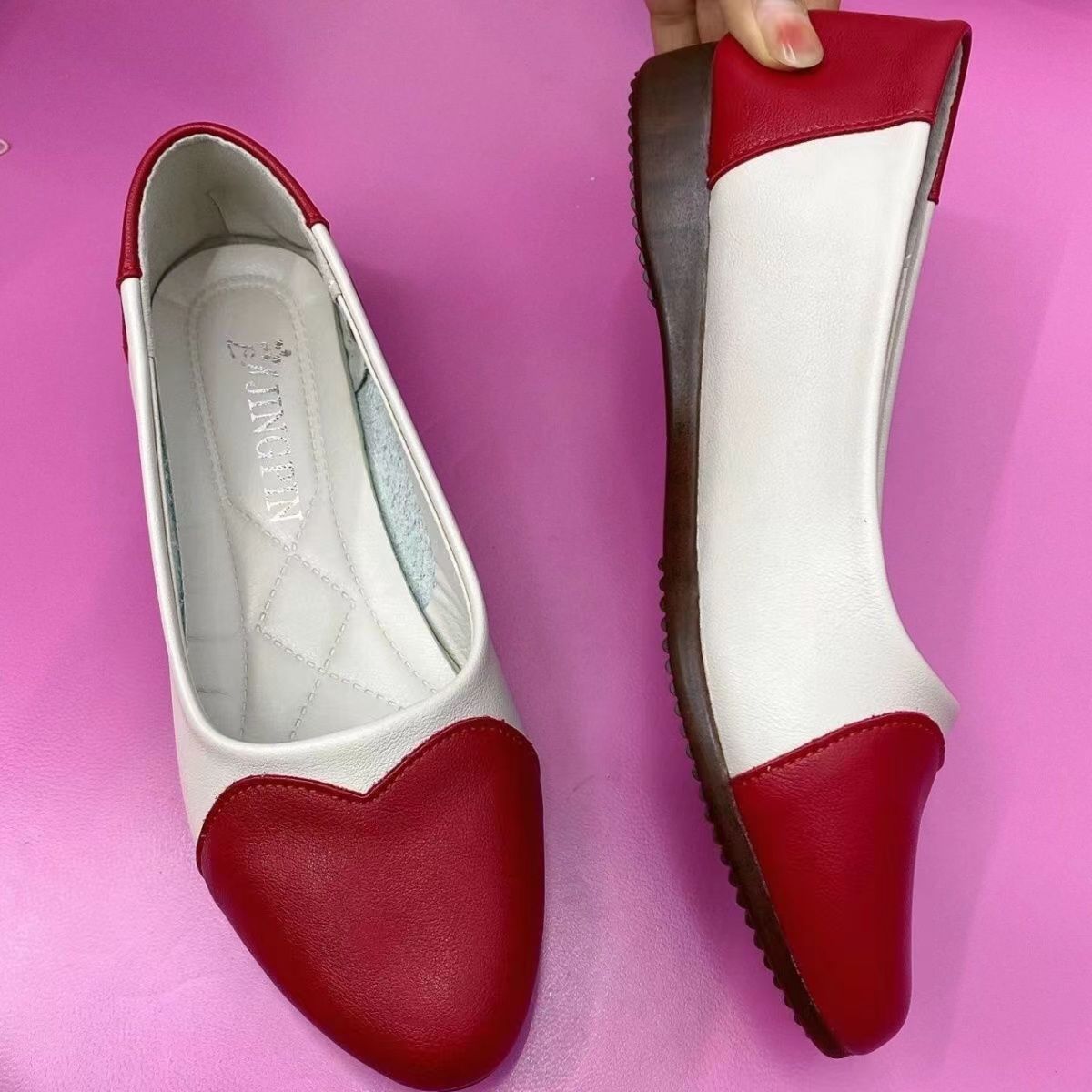 2023 Women's fashion casual breathable walking shoes