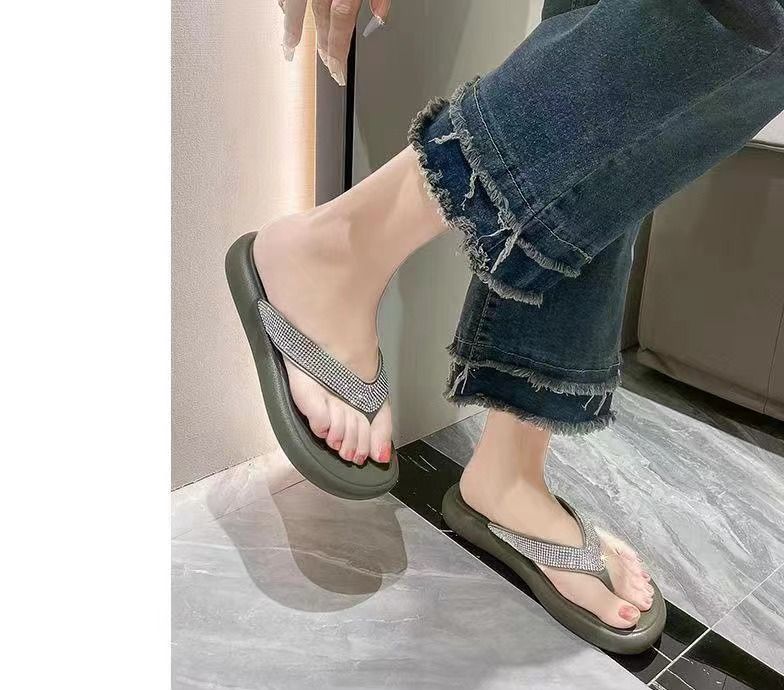 Color sole slippers for ladies wholesale price beach flip-flops slippers pvc 2024 women with diamond